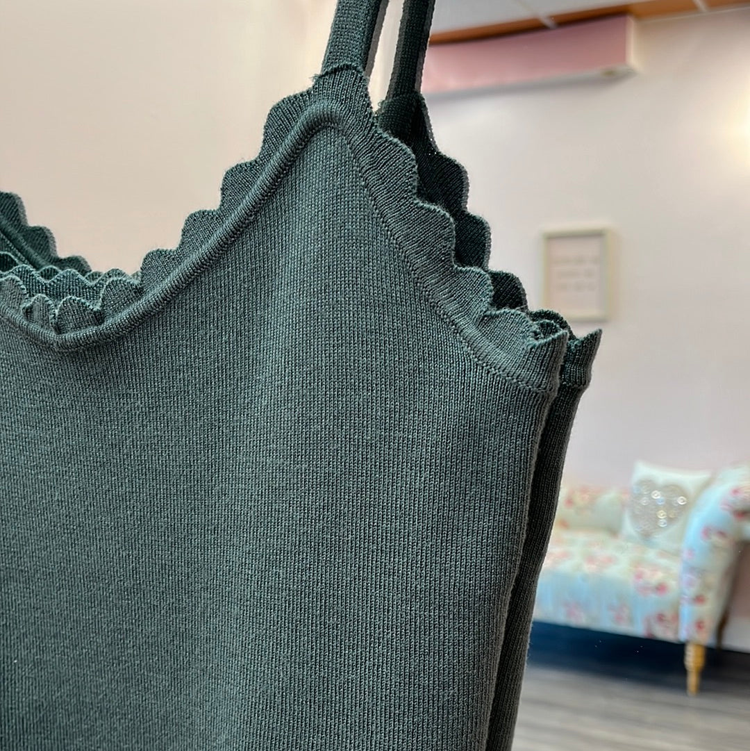 Baylee Scalloped Cami *FINAL SALE ***