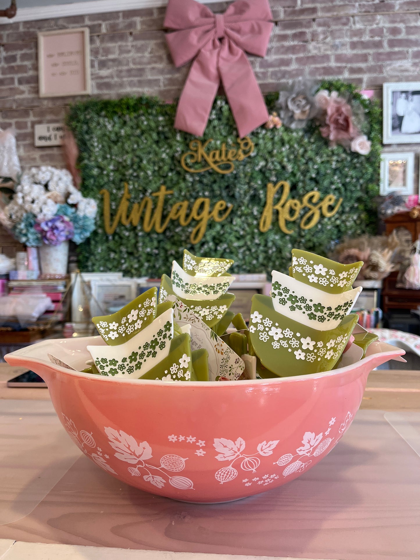 Vintage Pyrex Inspired Hair Claw Clip